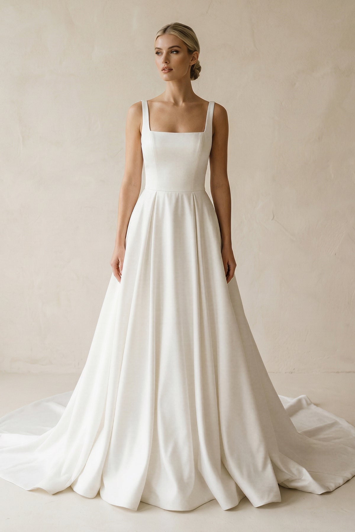 Robe de mariée blanc courte sans manches froncée satinée - Harana