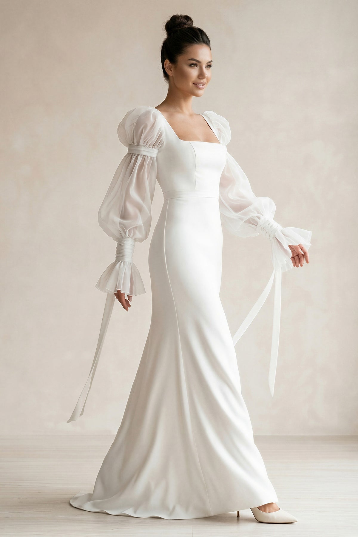 Robe de mariée blanche satinée coupe fourreau à encolure carrée et manches longues - Harana
