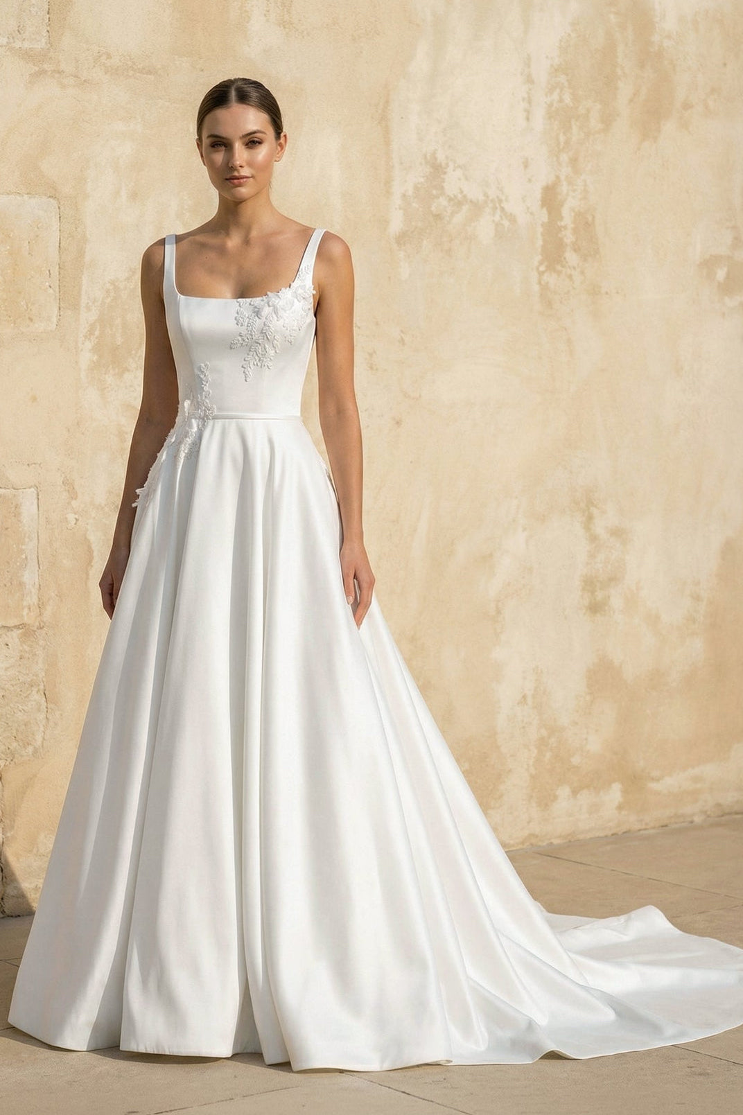 Robe de mariée blanche trapèze en satin sans manches à appliqués - Harana