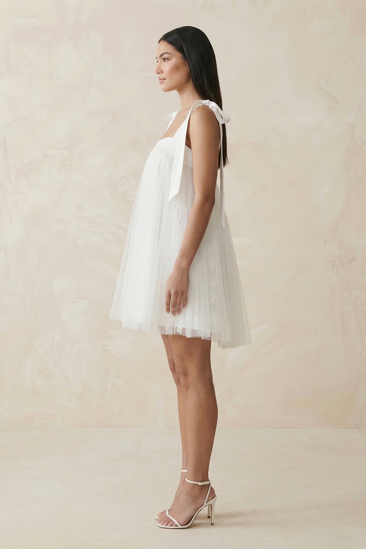 Robe de mariée blanche trapèze en tulle sans manches avec nœud - Harana