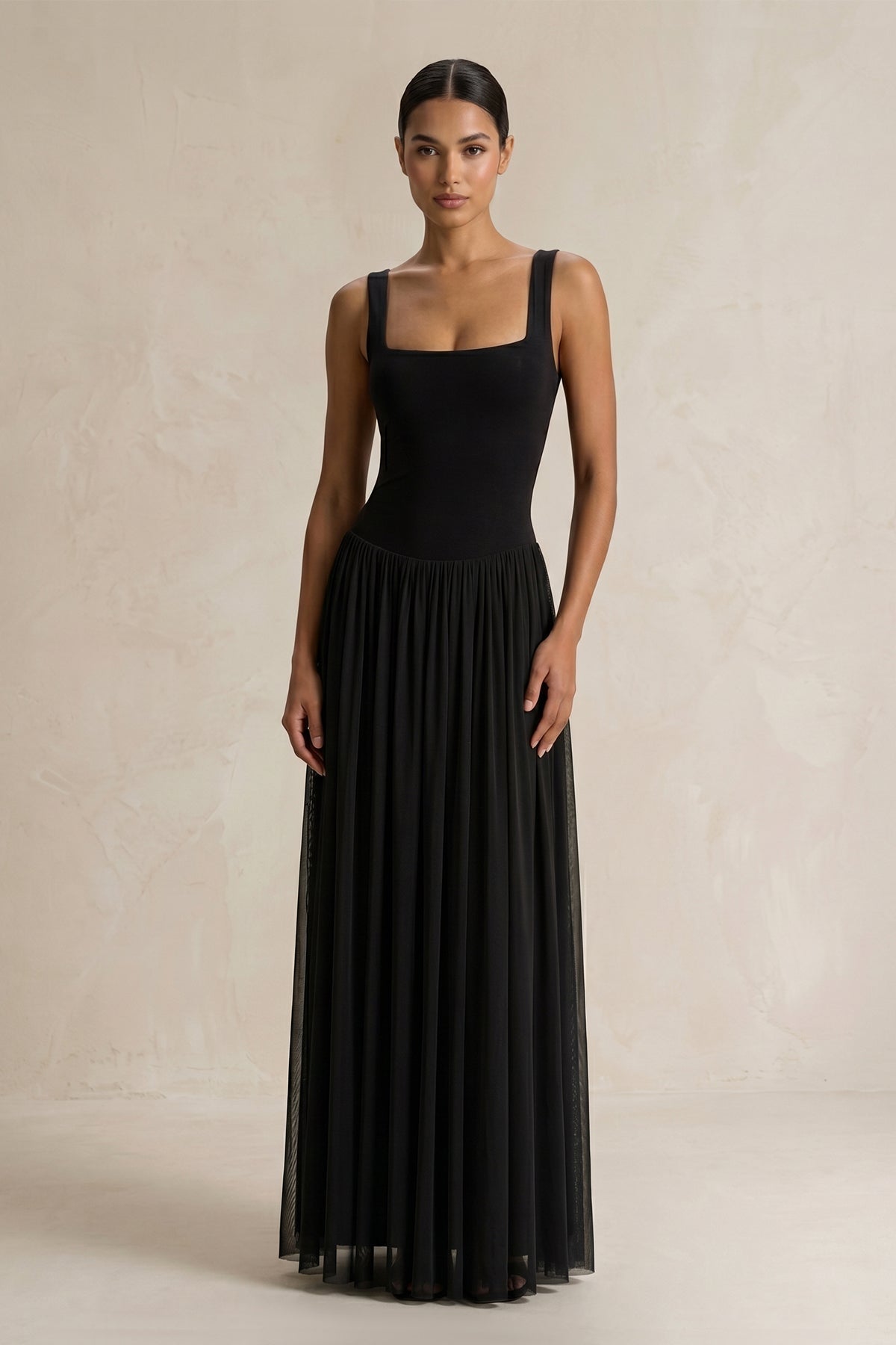 Robe de mariée noire en tulle coupe trapèze à encolure carrée plissée - Harana