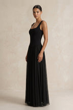 Robe de mariée noire en tulle coupe trapèze à encolure carrée plissée - Harana