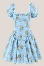 Robe bleue courte en coton à encolure carrée et imprimé floral rétro - Harana