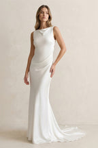 Robe de mariée blanche satinée coupe sirène à encolure bateau - Harana
