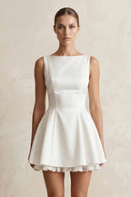 Robe de mariée blanche trapèze en satin sans manches avec nœud - Harana