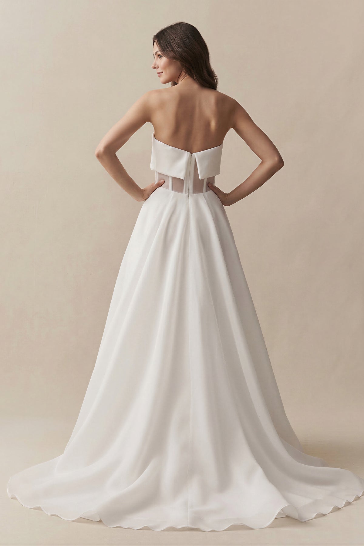 Robe de mariée blanche trapèze en mousseline bustier sans manches - Harana