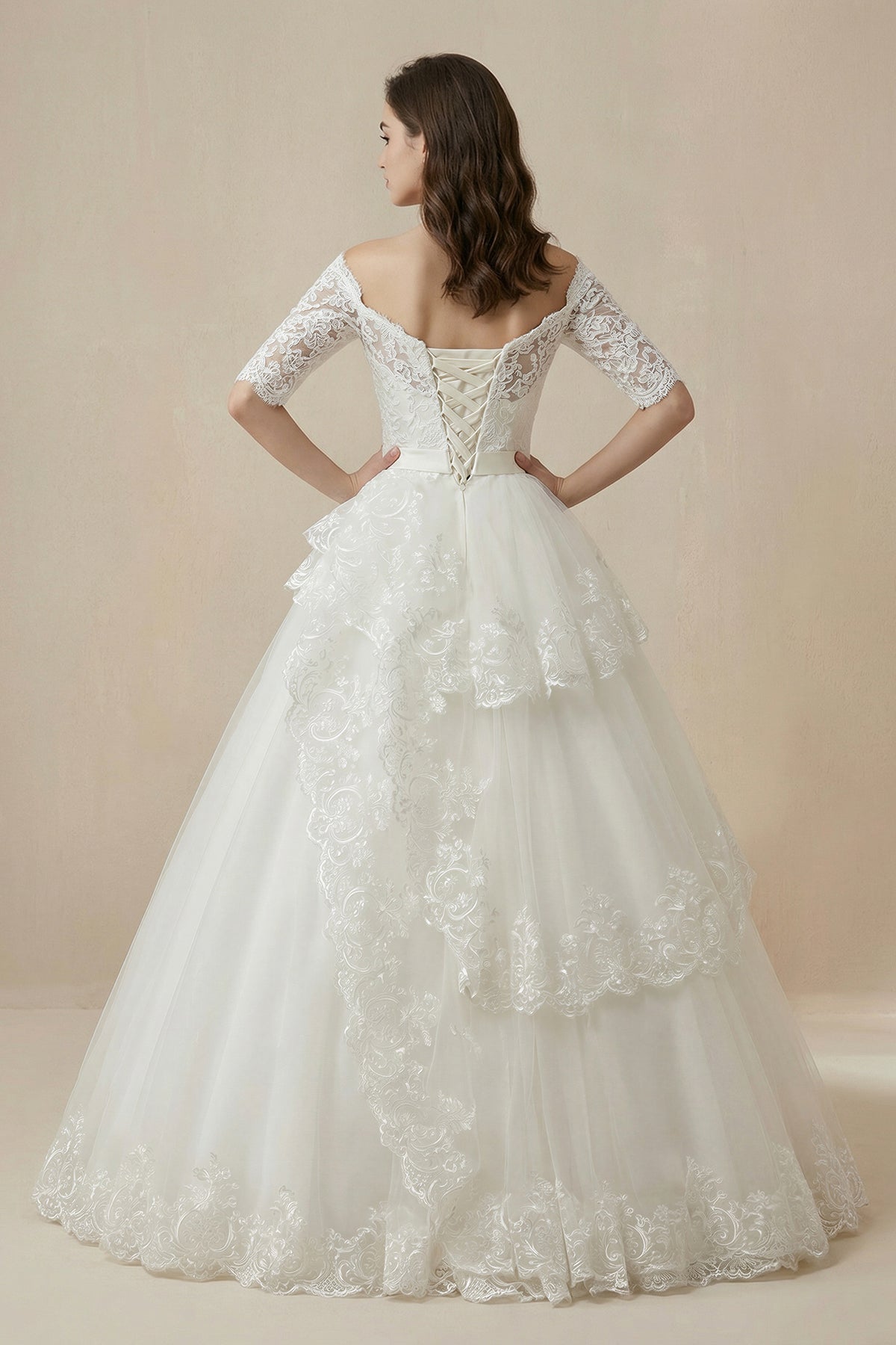 Robe de mariée blanc courte à épaules dénudées manches courtes à volants - Harana