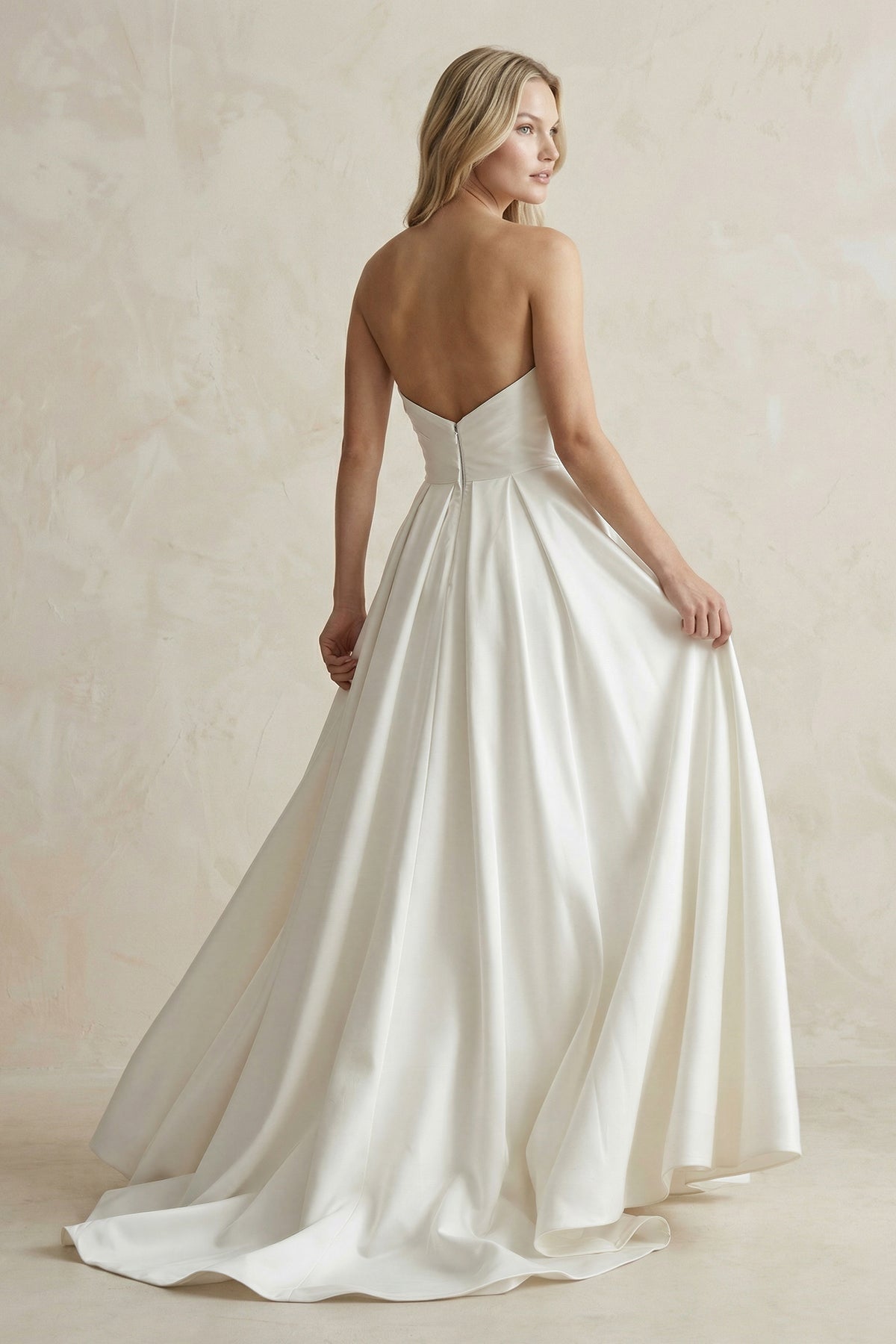 Robe de mariée blanche trapèze en satin bustier sans manches - Harana