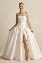 Robe de mariée ivoire trapèze en satin bustier sans manches - Harana