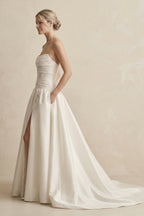 Robe de mariée ivoire trapèze en satin bustier sans manches - Harana