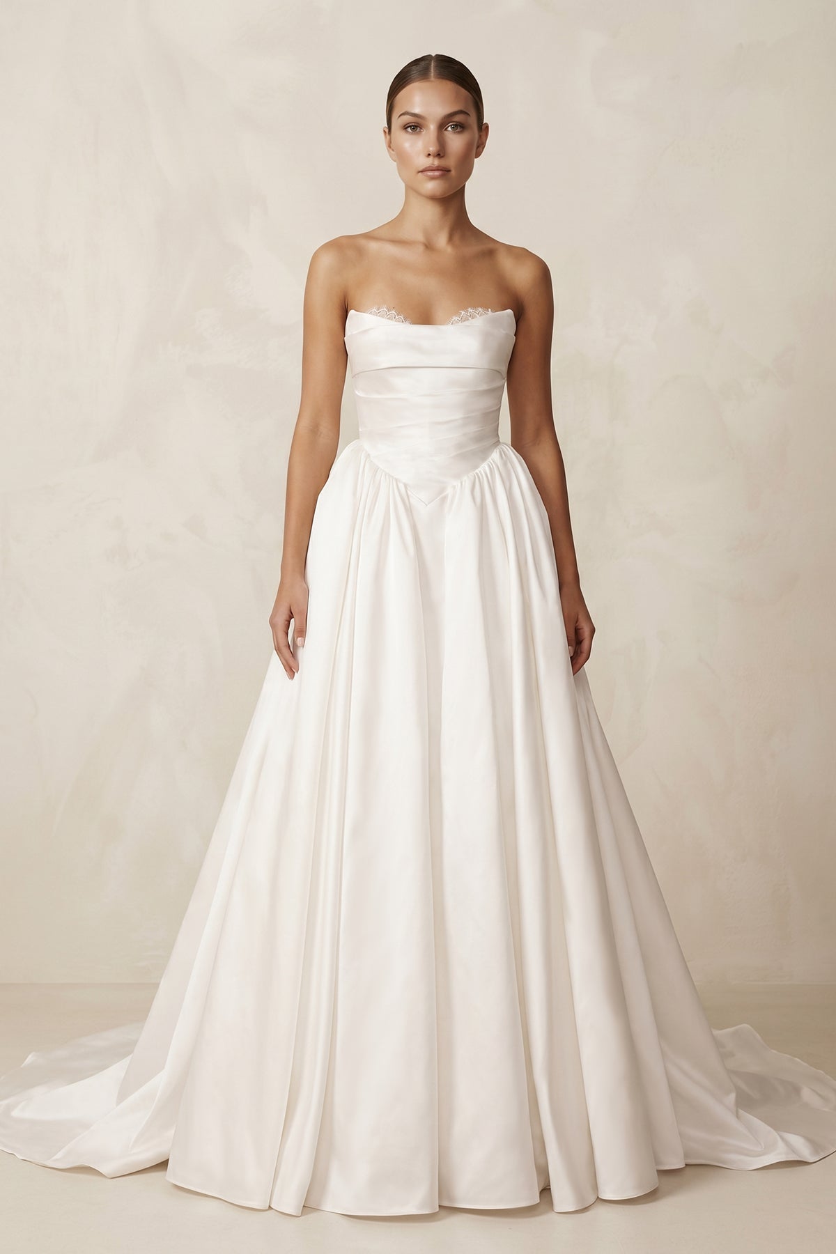 Robe de mariée ivoire courte bustier sans manches froncée - Harana