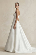 Robe de mariée blanche trapèze en satin bustier sans manches - Harana