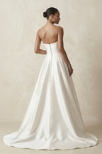 Robe de mariée blanc longue bustier sans manches froncée - Harana