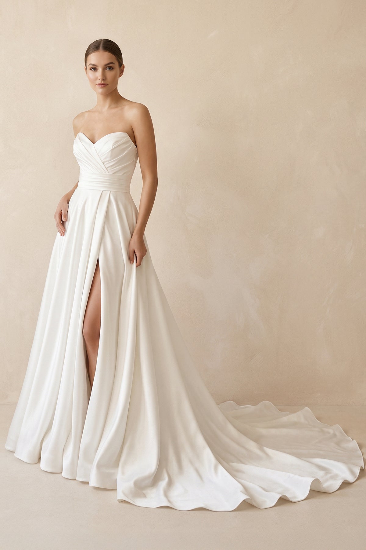 Robe de mariée ivoire trapèze en satin bustier décolleté cœur - Harana