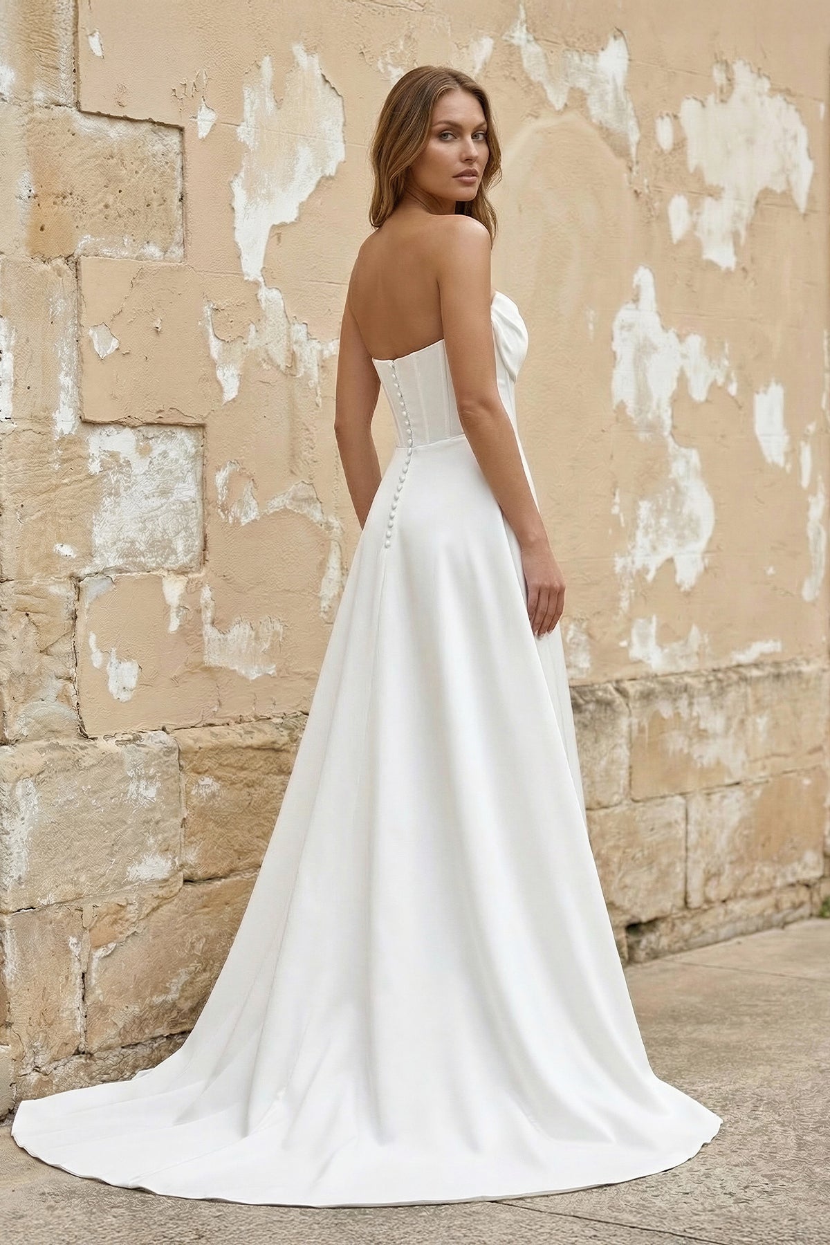 Robe de mariée blanche trapèze en satin bustier sans manches - Harana