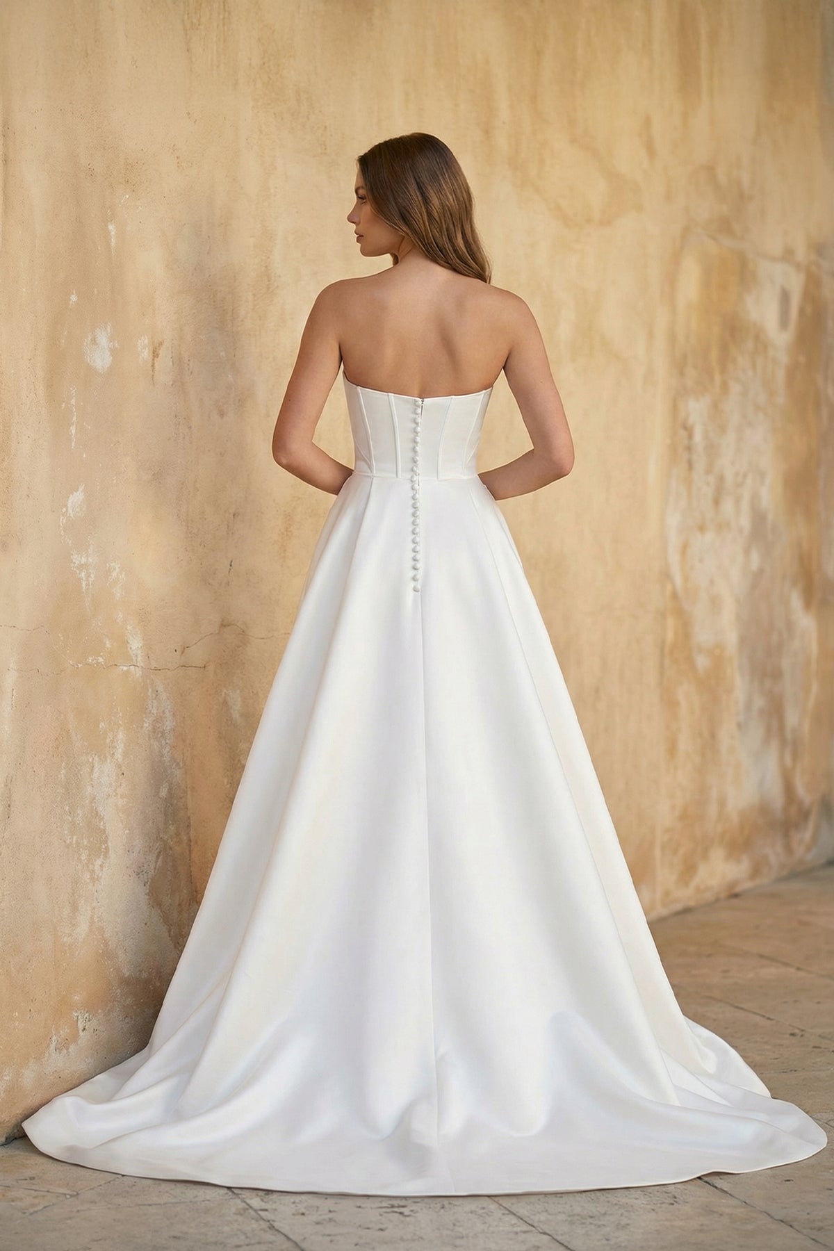 Robe de mariée blanche trapèze en satin bustier sans manches - Harana
