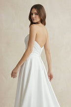Robe de mariée blanche trapèze en satin bustier sans manches - Harana