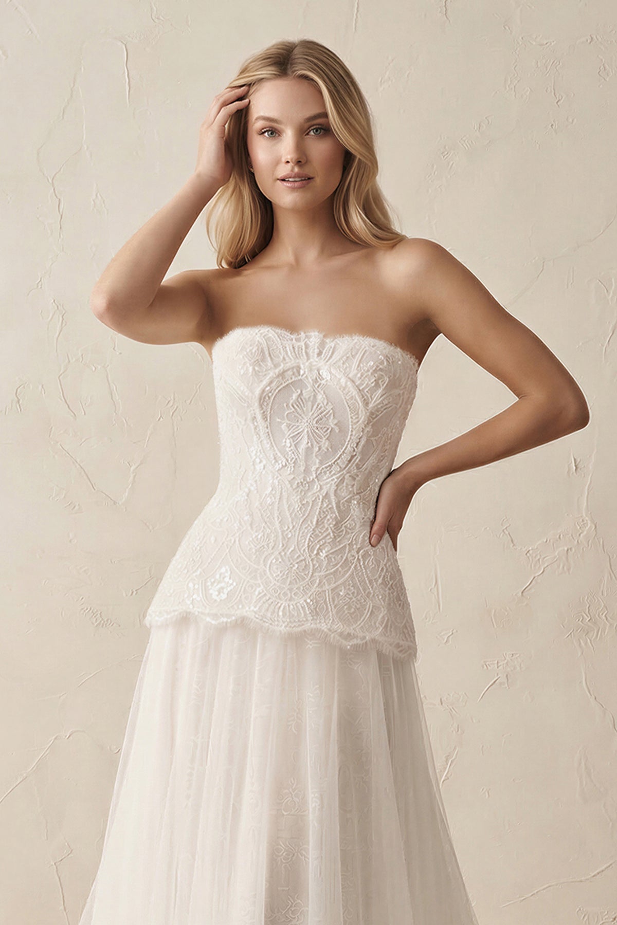 Robe de mariée ivoire trapèze en tulle bustier sans manches - Harana