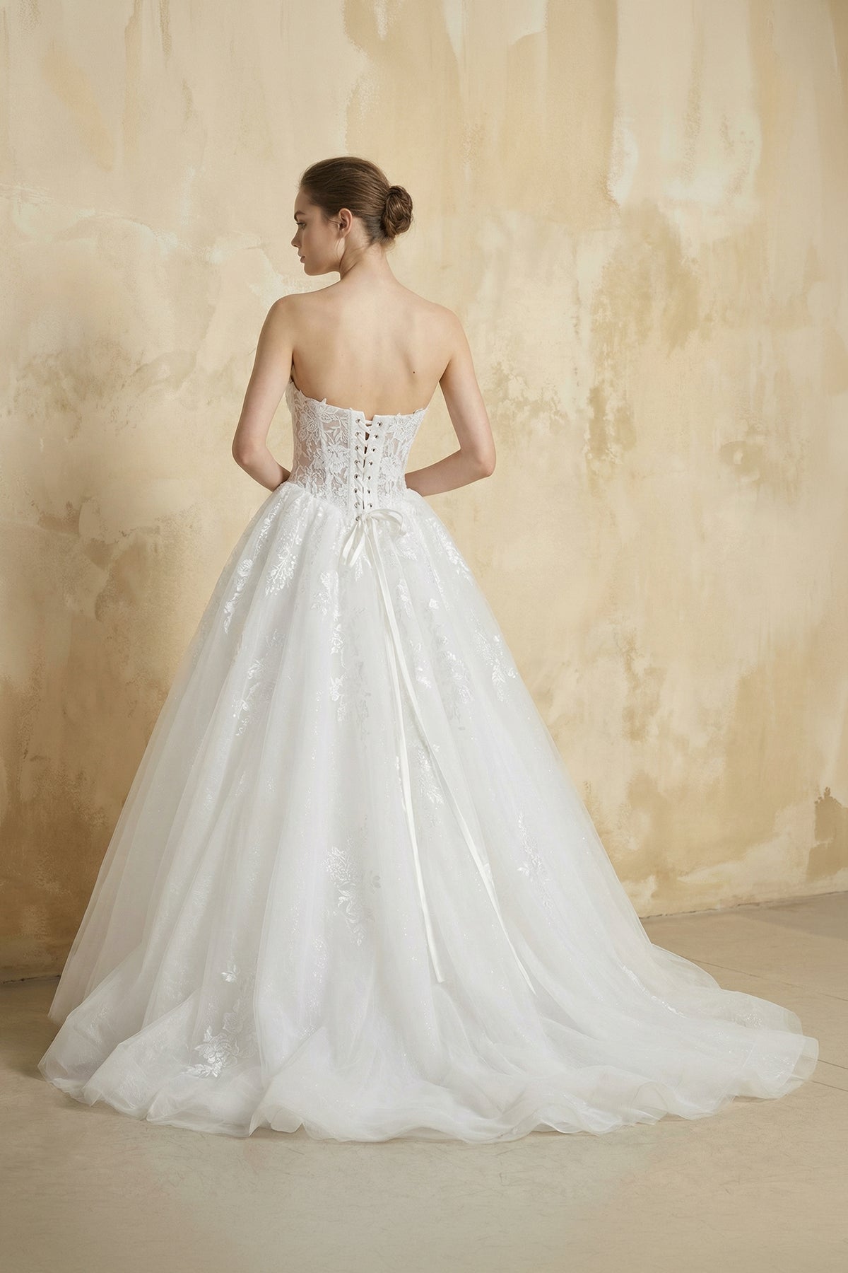 Robe de mariée blanc longue bustier sans manches à dentelle - Harana