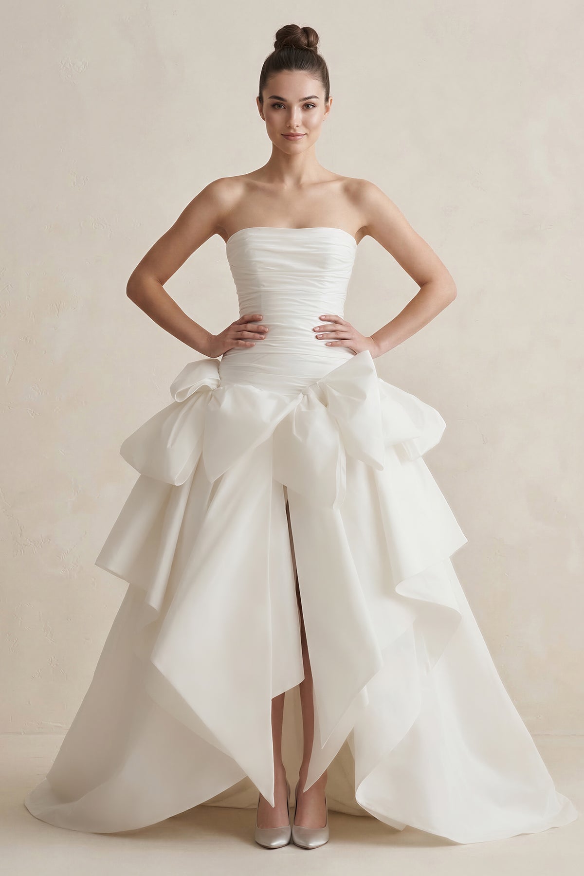 Robe de mariée blanche trapèze en satin bustier sans manches - Harana