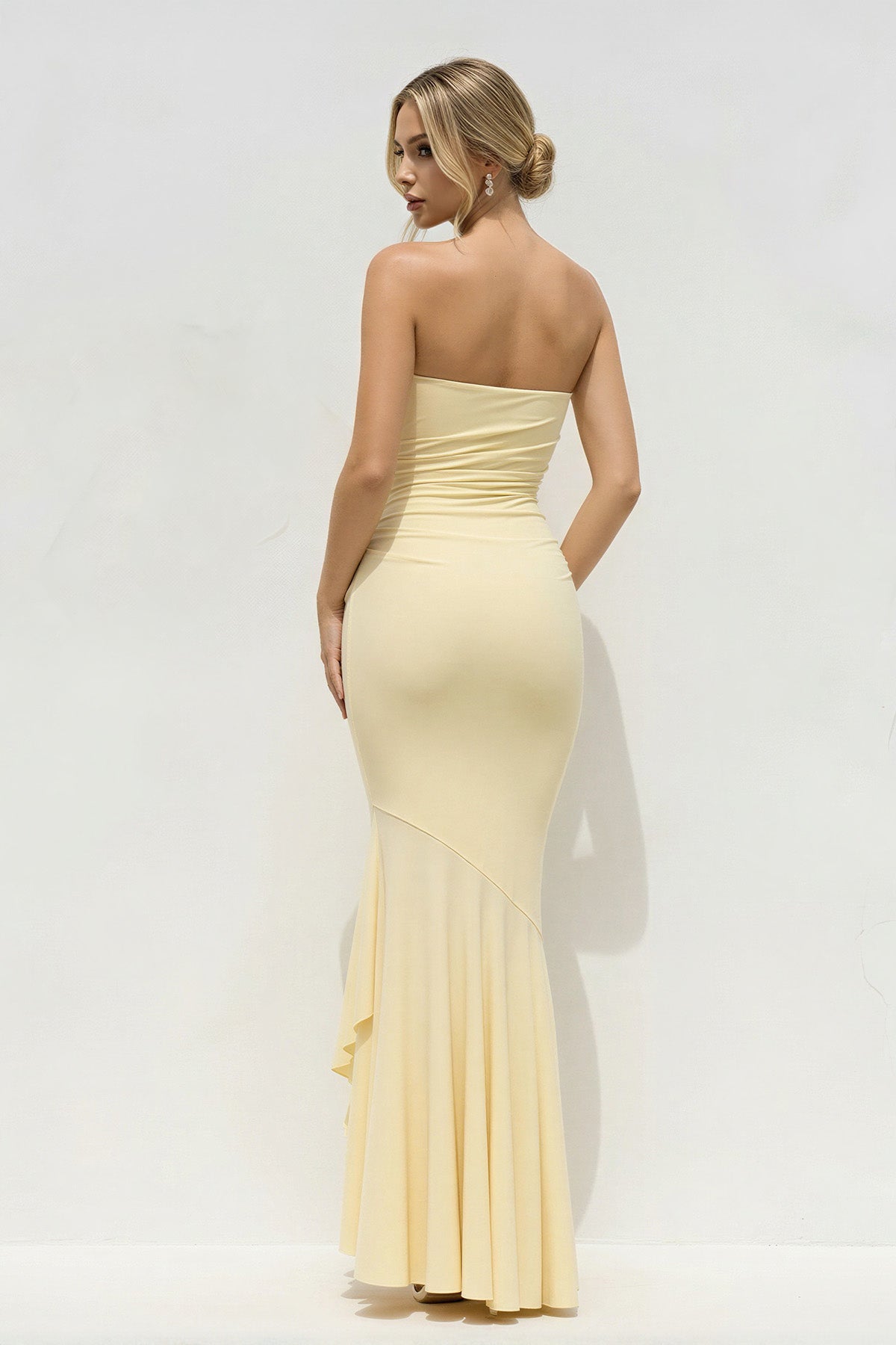 Robe longue jaune coupe sirène bustier à volants - Harana