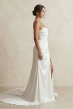 Robe de mariée blanche satinée coupe sirène bustier effet drapé avec corset - Harana