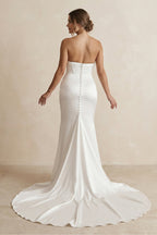 Robe de mariée blanche satinée coupe sirène bustier effet drapé avec corset - Harana