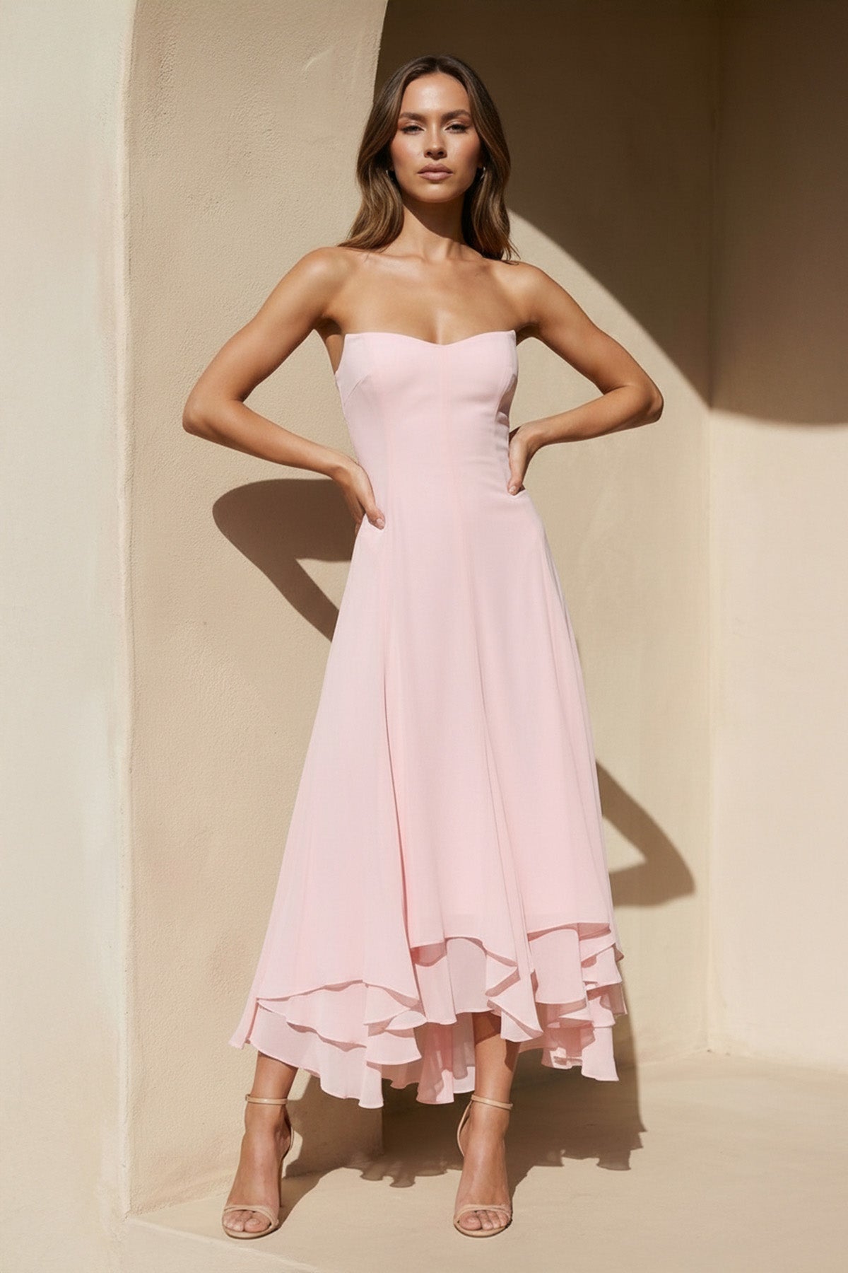 Robe midi rose coupe trapèze bustier à volants - Harana