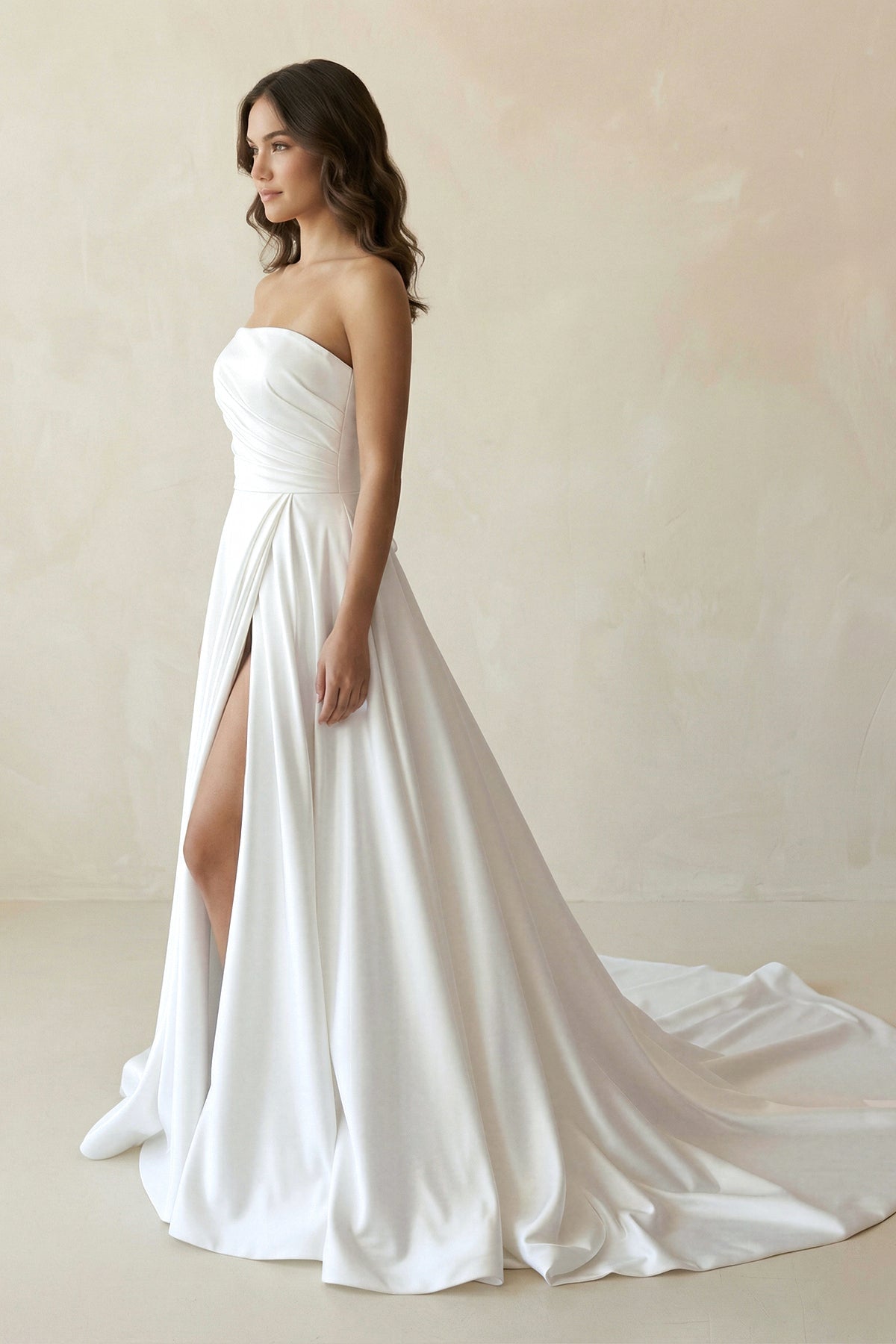 Robe de mariée blanche trapèze en satin bustier sans manches - Harana