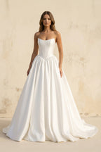 Robe de mariée blanche en satin bustier sans manches - Harana