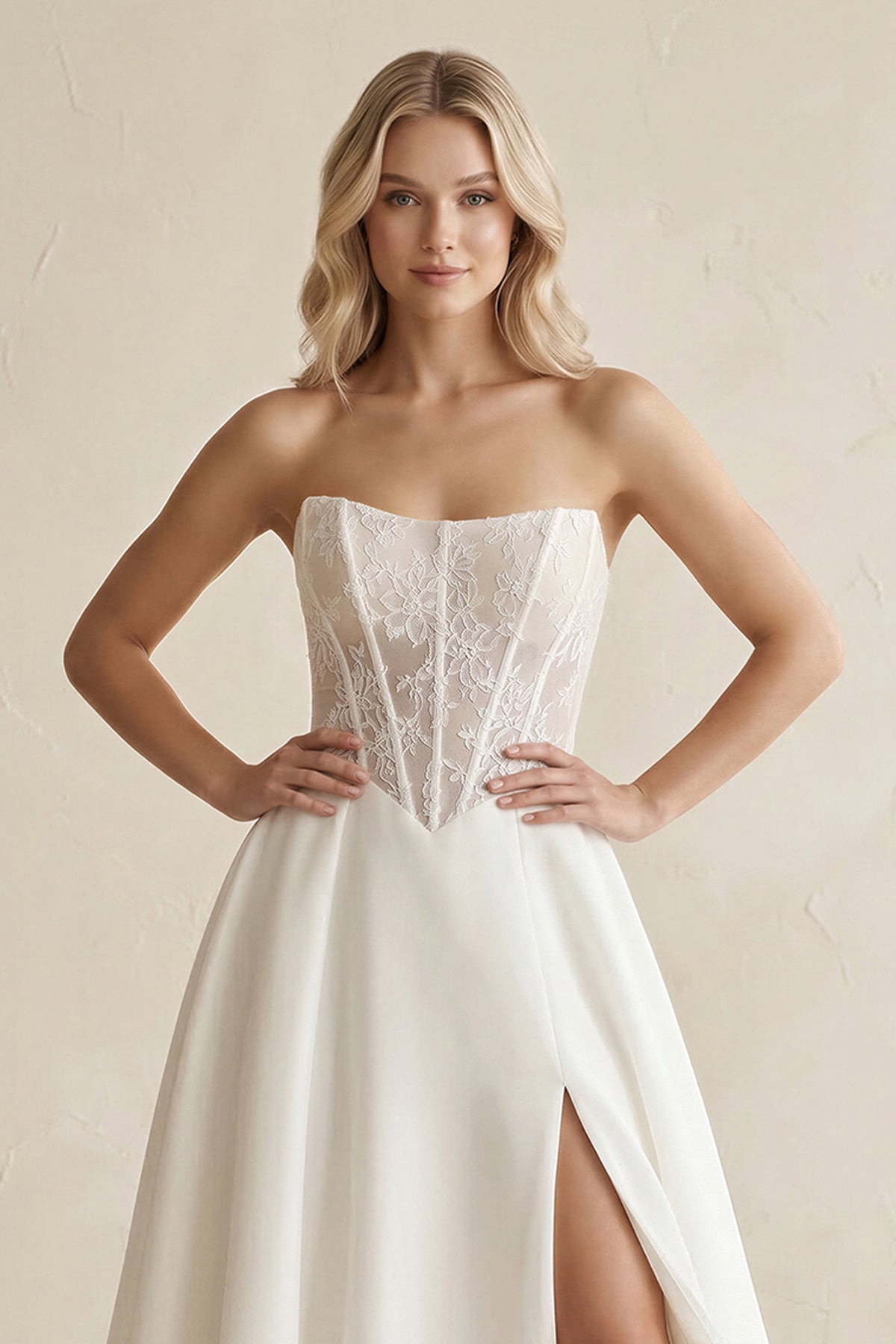 Robe de mariée ivoire trapèze en satin bustier sans manches - Harana