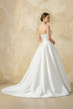 Robe de mariée blanc longue bustier avec nœud satinée - Harana
