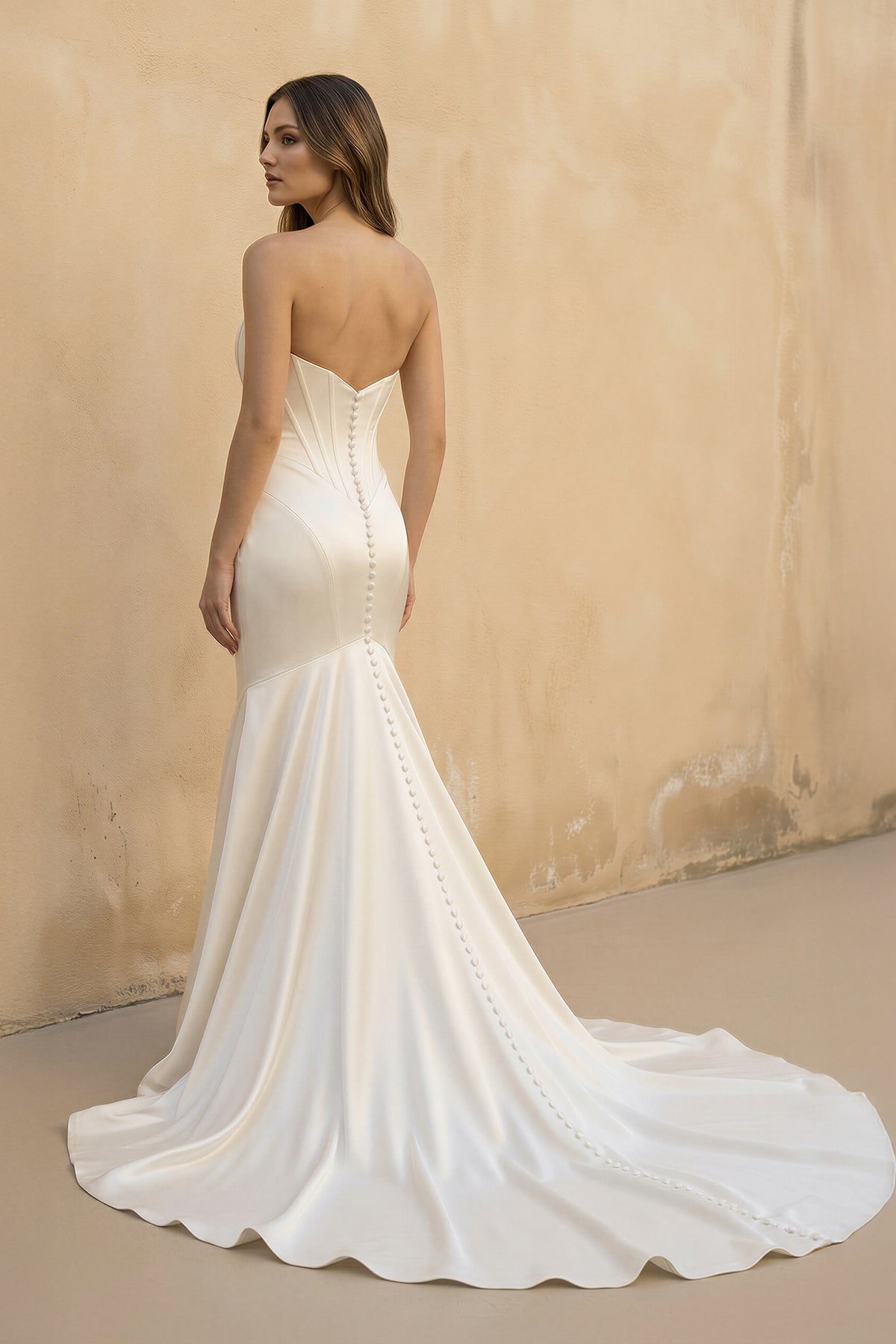 Robe de mariée ivoire satinée coupe sirène bustier avec corset - Harana