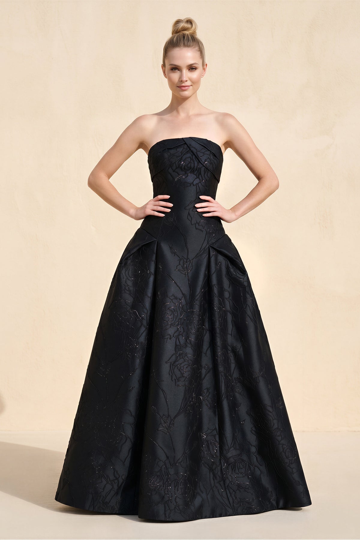 Robe de bal noir longue bustier sans manches froncée - Harana