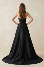 Robe de mariée noire coupe fourreau bustier ornée de sequins avec traîne - Harana