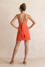 Robe orange courte coupe fourreau bustier avec ouverture goutte d’eau - Harana