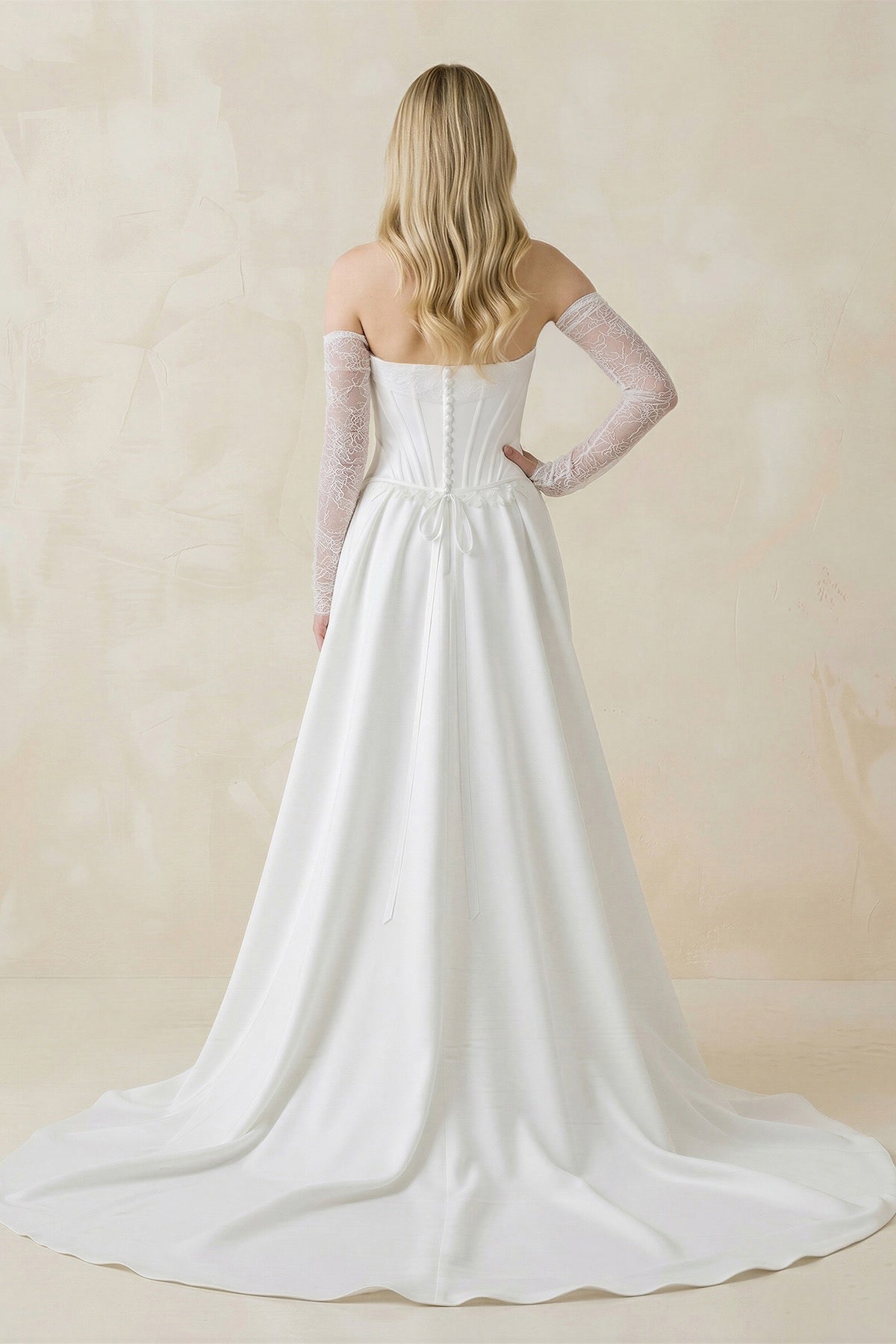 Robe de mariée blanche en satin bustier manches longues - Harana