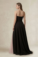 Robe de mariée noire et rose trapèze en satin bustier décolleté cœur - Harana