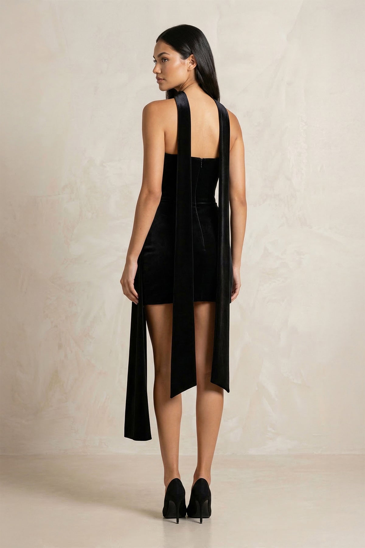 Robe courte noir en velours bustier - Harana