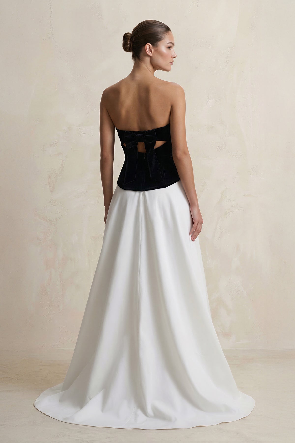 Robe longue black & white en velours bustier avec fente - Harana