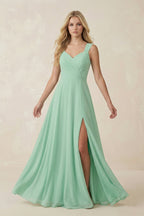 Robe demoiselle d’honneur pale pistachio longue sans manches avec fente effet drapé - Harana