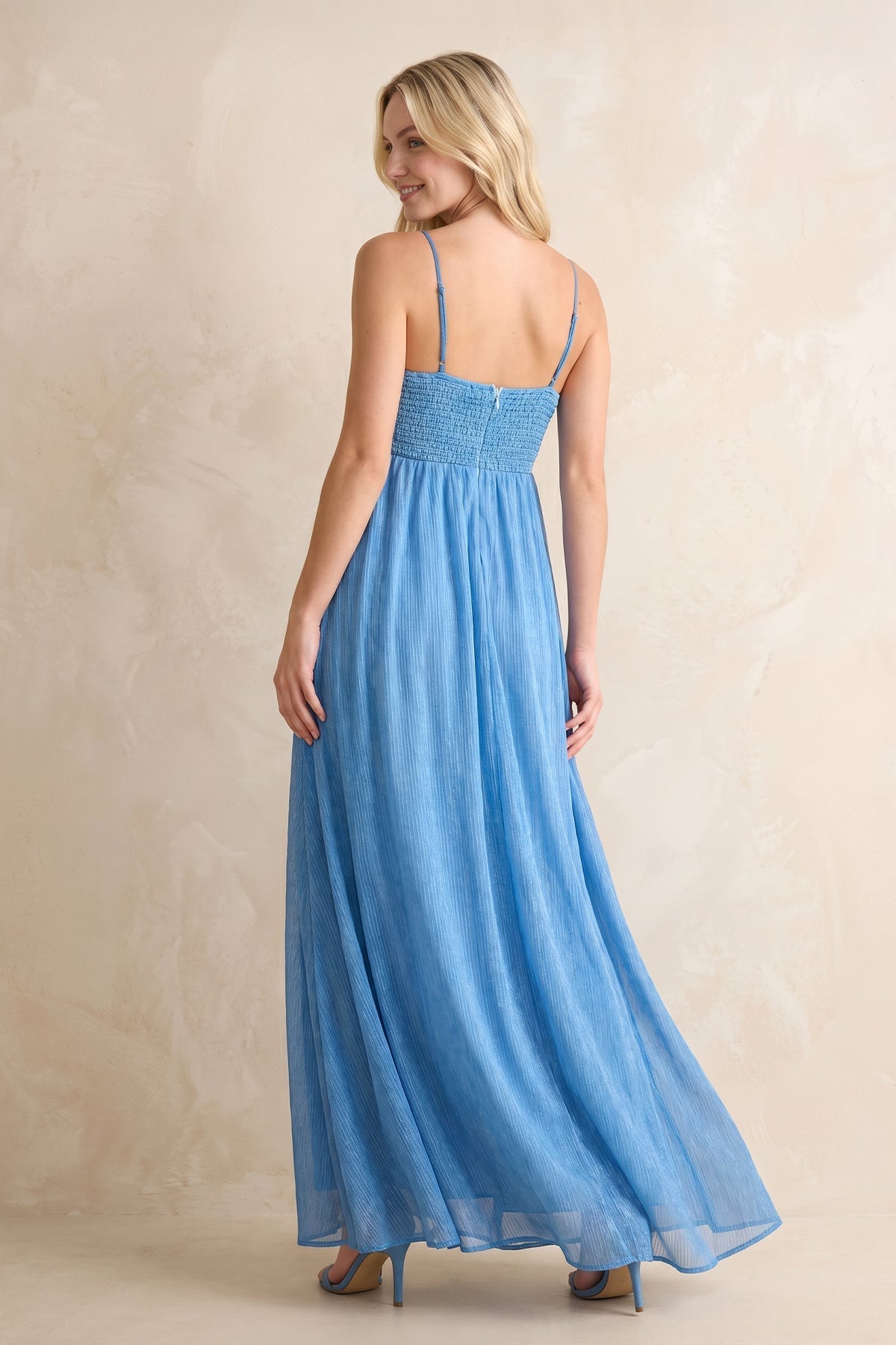 Robe bleu acier longue en mousseline coupe trapèze à décolleté cœur - Harana