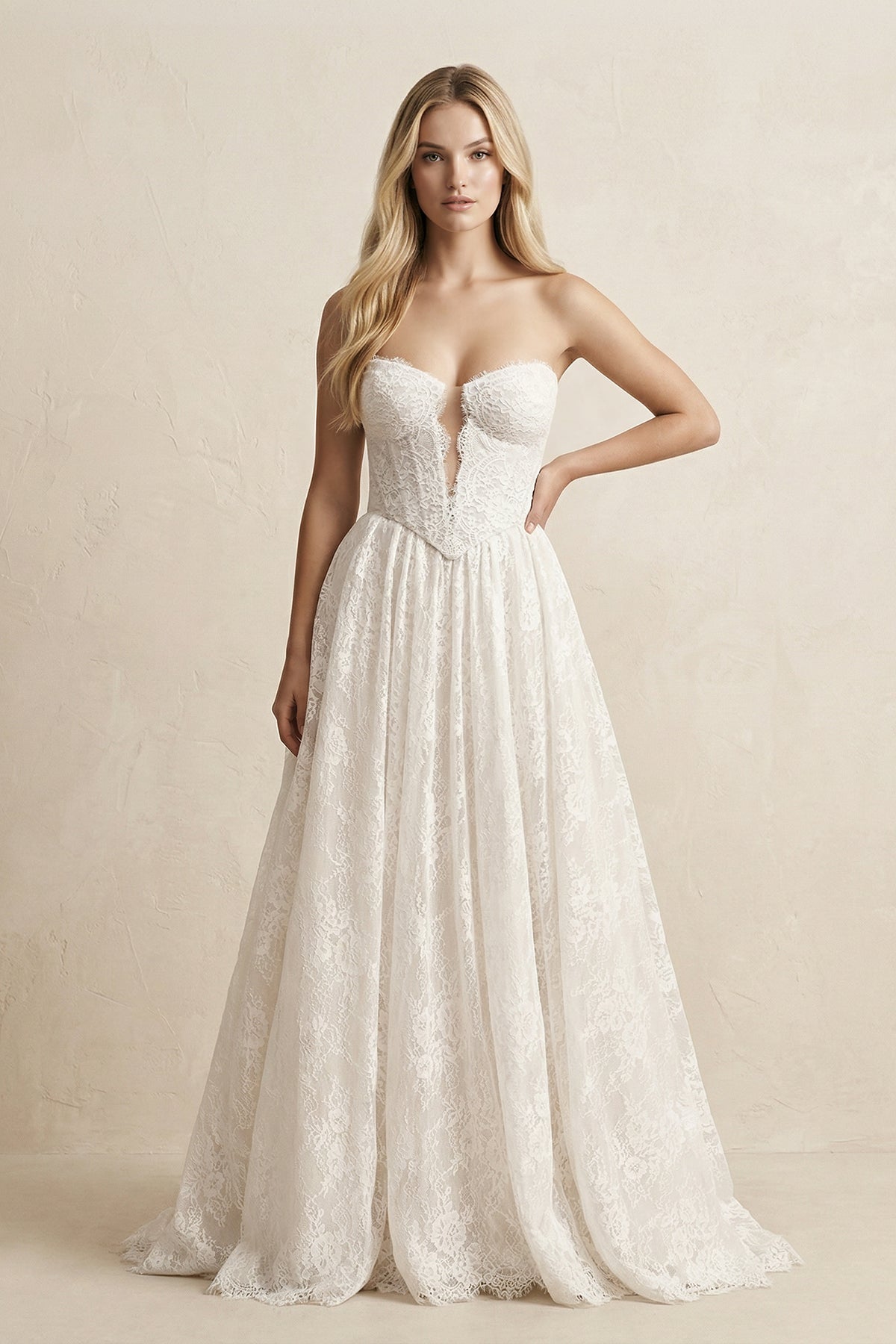 Robe de mariée ivoire trapèze en dentelle décolleté cœur sans manches - Harana