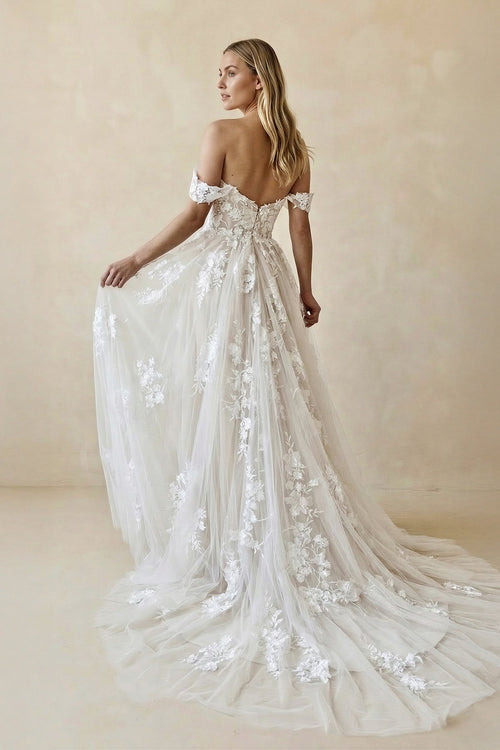 Robe de mariée blanche et nude trapèze en dentelle décolleté cœur sans - Harana