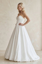 Robe de mariée blanc courte sans manches froncée satinée - Harana