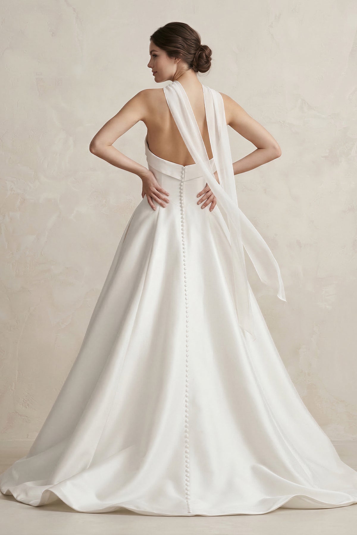 Robe de mariée blanc courte sans manches froncée satinée - Harana