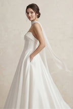 Robe de mariée blanc courte sans manches froncée satinée - Harana