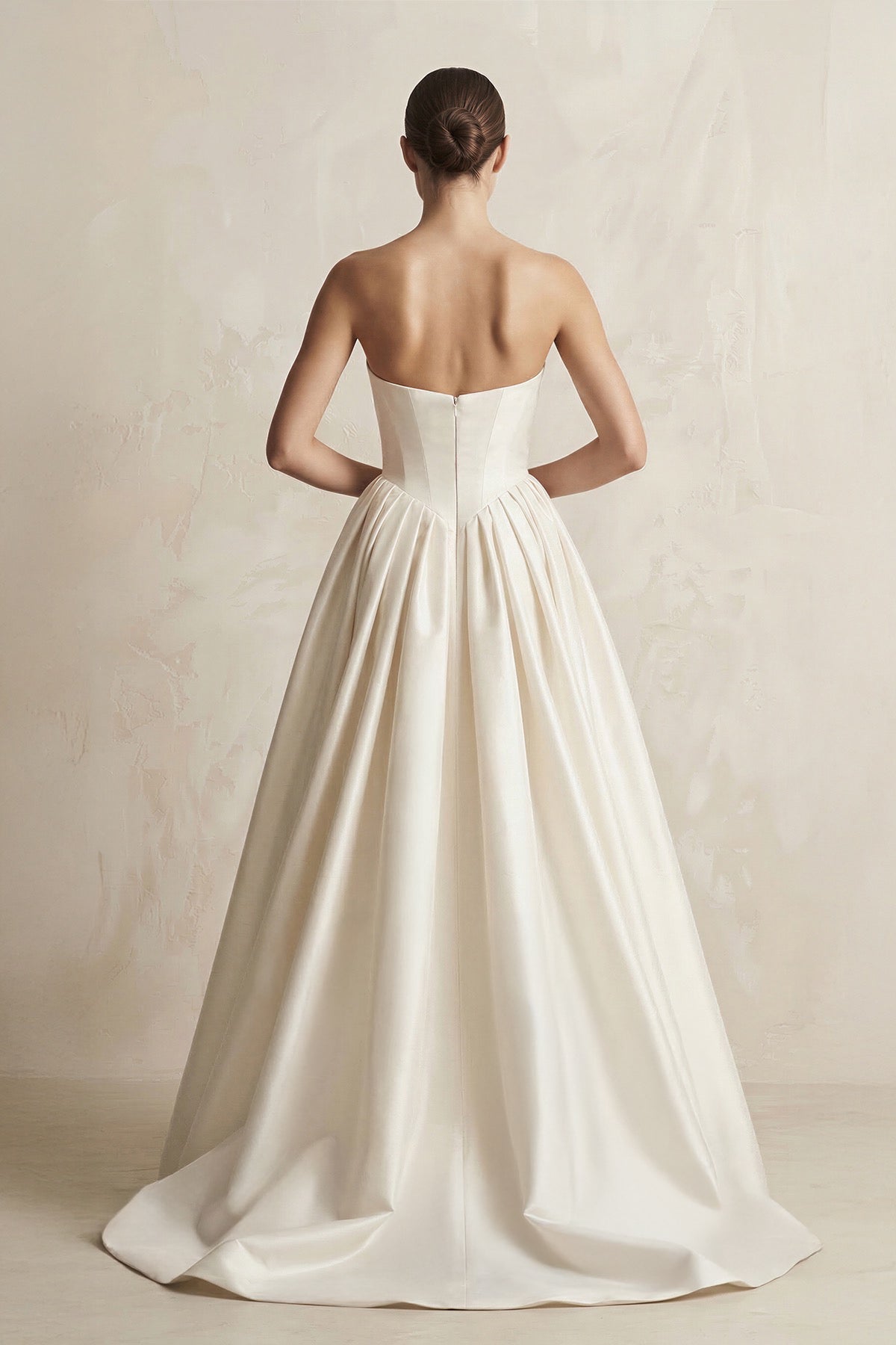 Robe de mariée ivoire courte sans manches à corset satinée - Harana