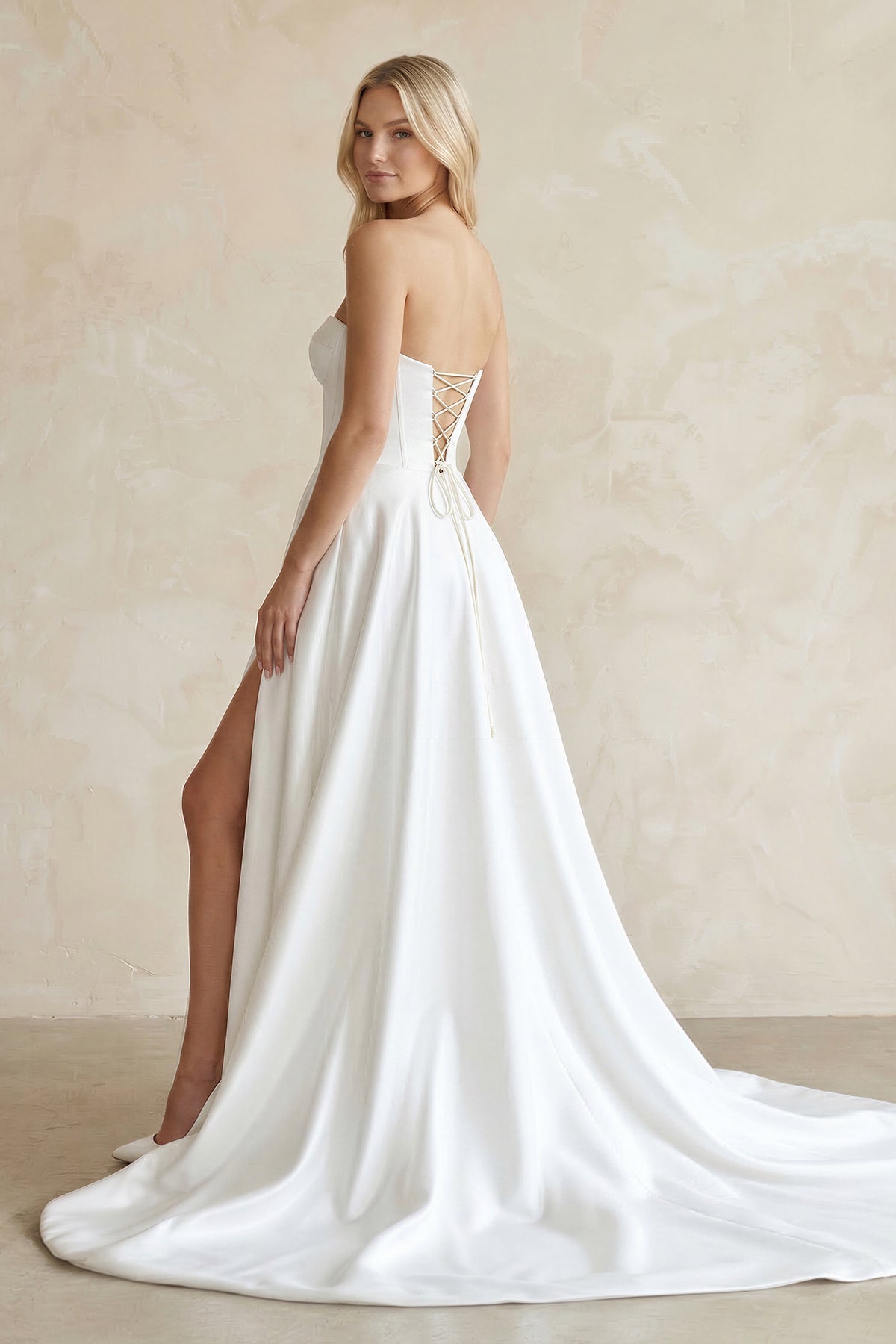 Robe de mariée blanche trapèze en satin bustier sans manches - Harana