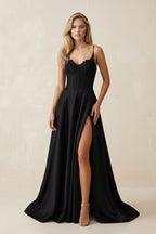 Robe de mariée noire trapèze en satin décolleté cœur sans manches - Harana